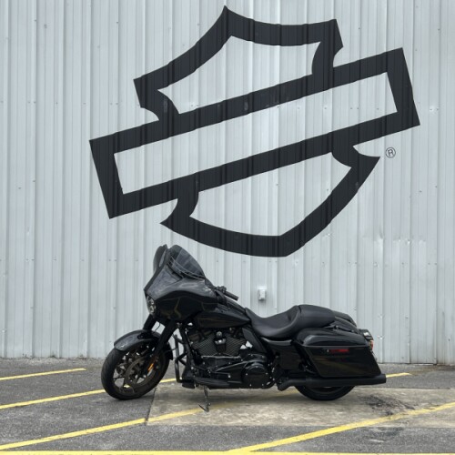2023 Harley-Davidson® Street Glide® ST Vivid Black thumb 2