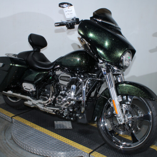 2018 Harley-Davidson Street Glide Grand American Touring FLHX thumb 2