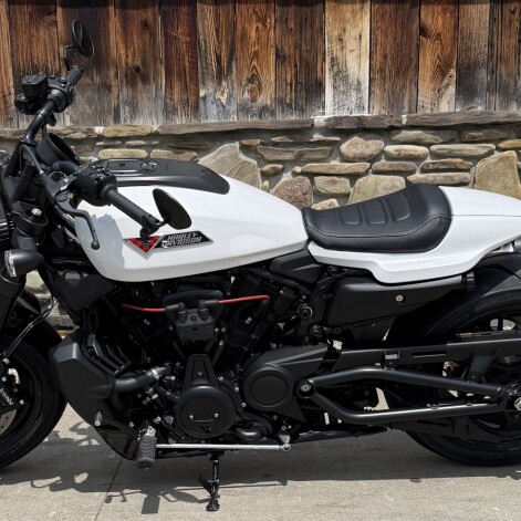 2026 Harley-Davidson® Sportster® S White Onyx Pearl Black Trim thumb 3