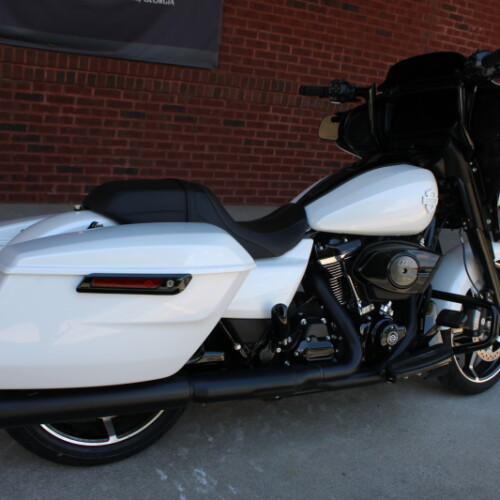 2025 Harley-Davidson® Street Glide® White Onyx Pearl - Black Finish thumb 2