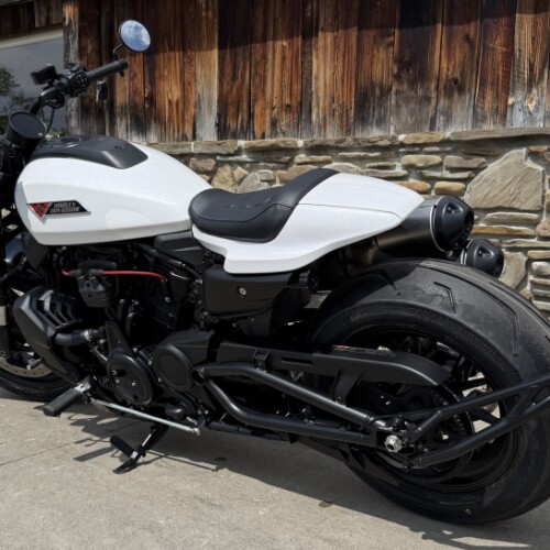 2026 Harley-Davidson® Sportster® S White Onyx Pearl Black Trim thumb 0