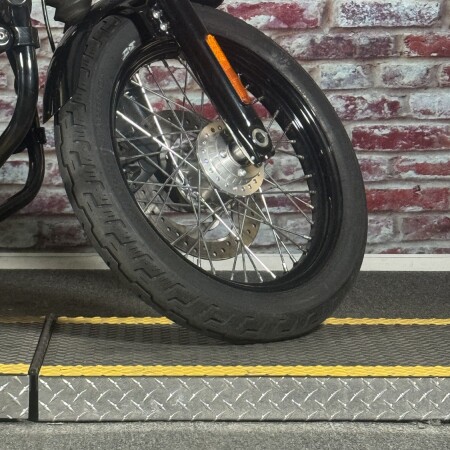 FXBB 2019 Street Bob® thumb 1