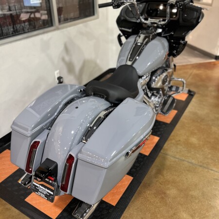 FLTRX 2026 Road Glide® thumb 2