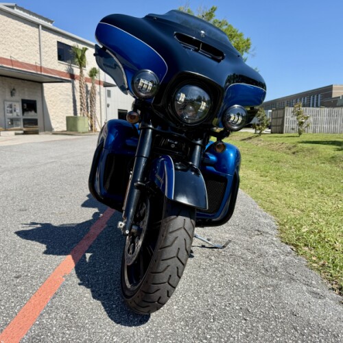 2022 Harley-Davidson® Ultra Limited FLHTK  thumb 2