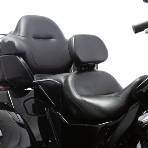 2023 Harley-Davidson® Tri Glide® Ultra  thumb 2