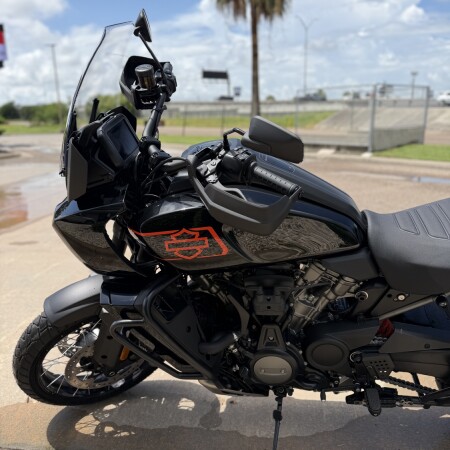 2026 Harley-Davidson® Pan America® 1250 Special Vivid Black Black Laced Wheels thumb 0