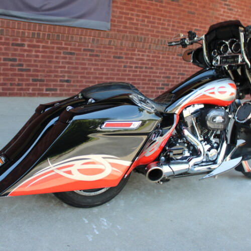2009 Harley-Davidson® Street Glide® Pewter Pearl thumb 2