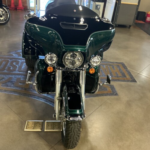 FLHTCUTG 2024 Tri Glide™ Ultra thumb 2