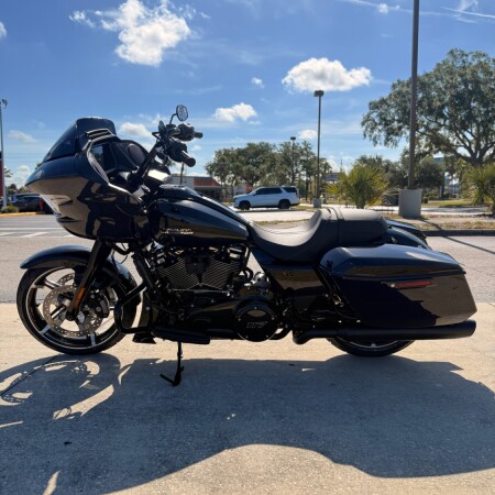 FLTRX 2026 Road Glide® thumb 0