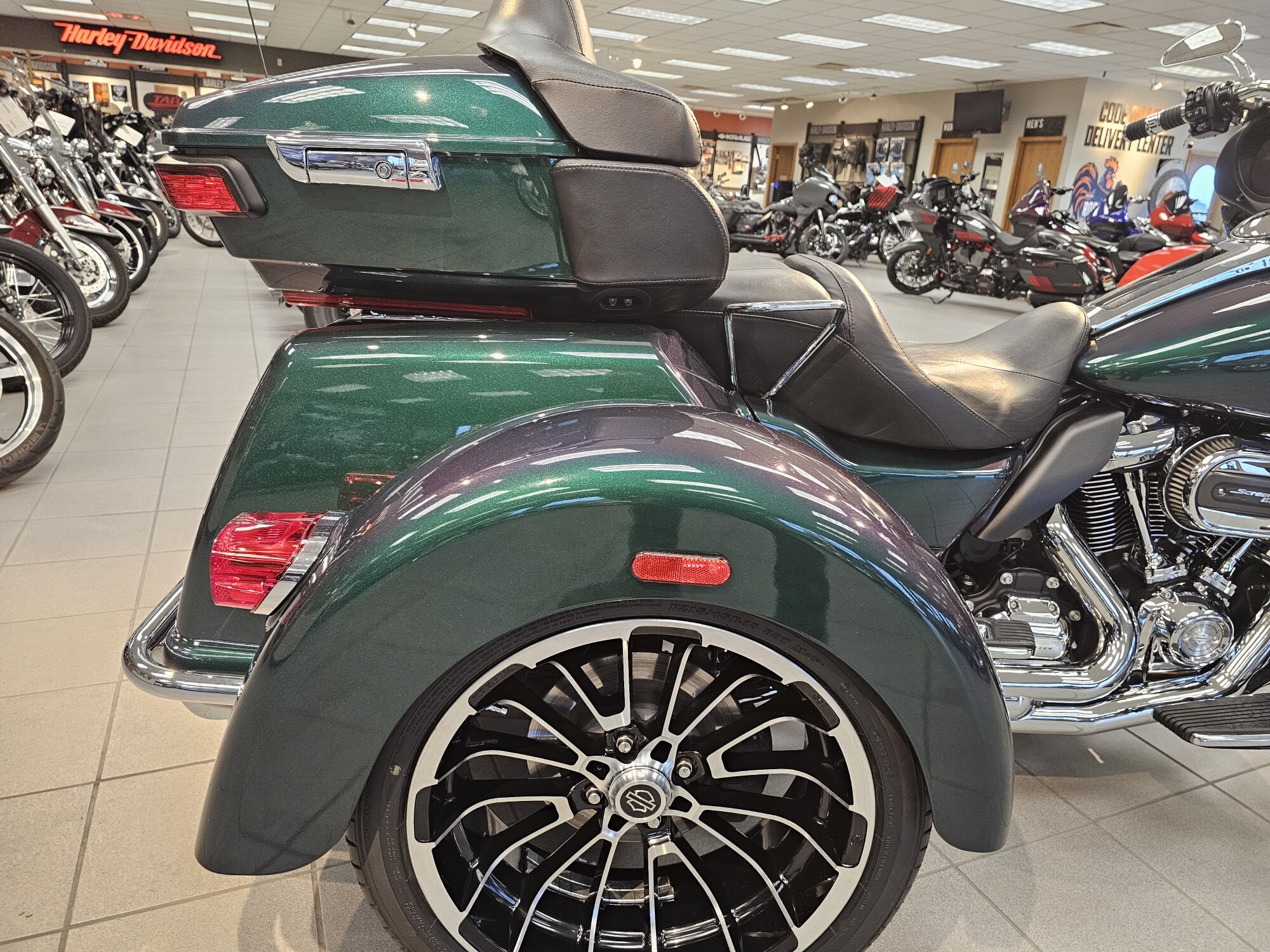 FLHTCUTG 2021 Tri Glide® Ultra, photo 12