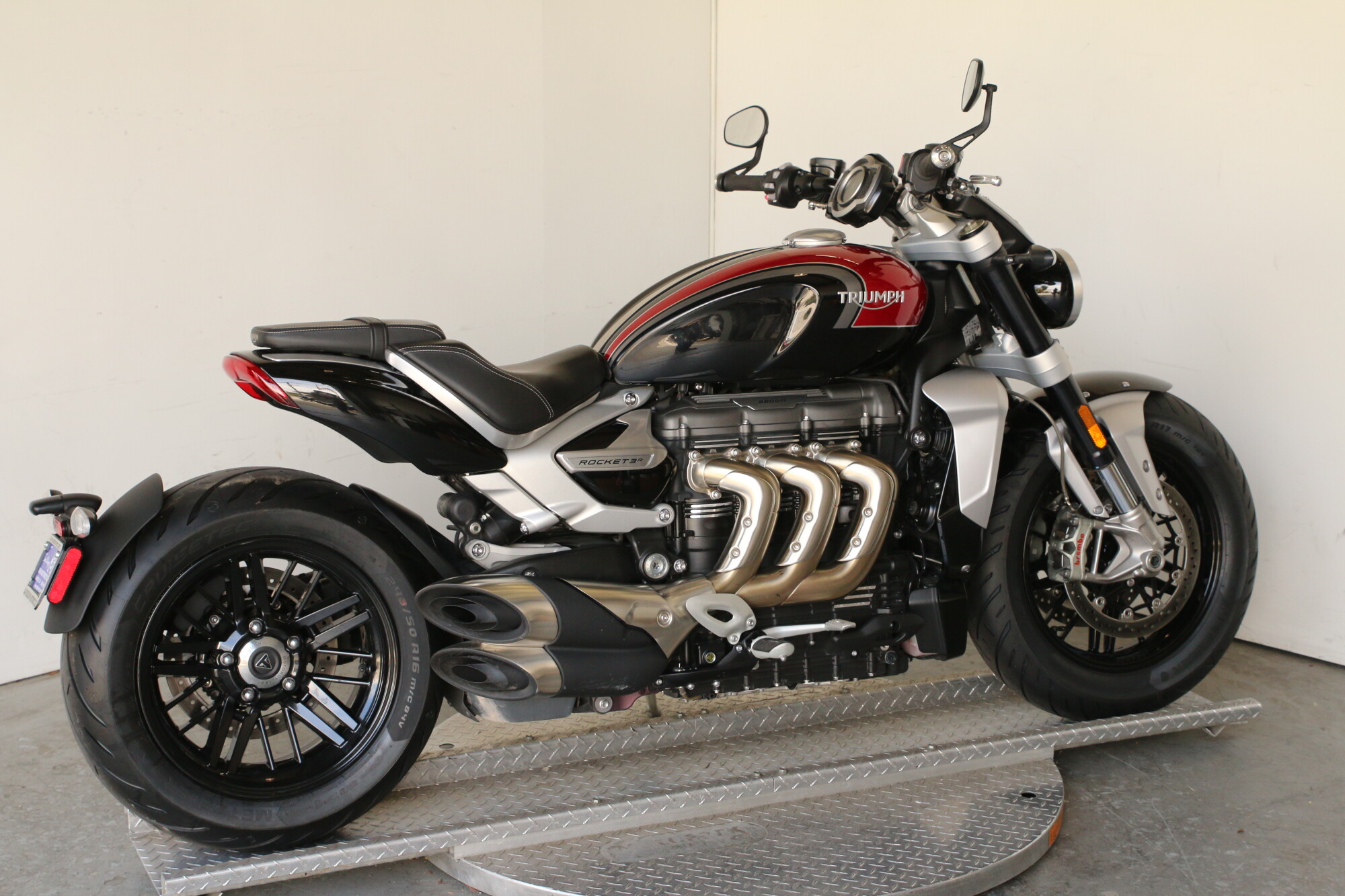 2024 Triumph Rocket 3 R, photo 2