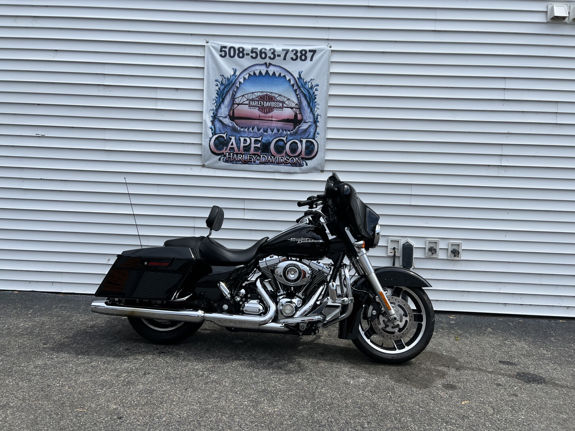 2010 Harley-Davidson® Street Glide® Vivid Black