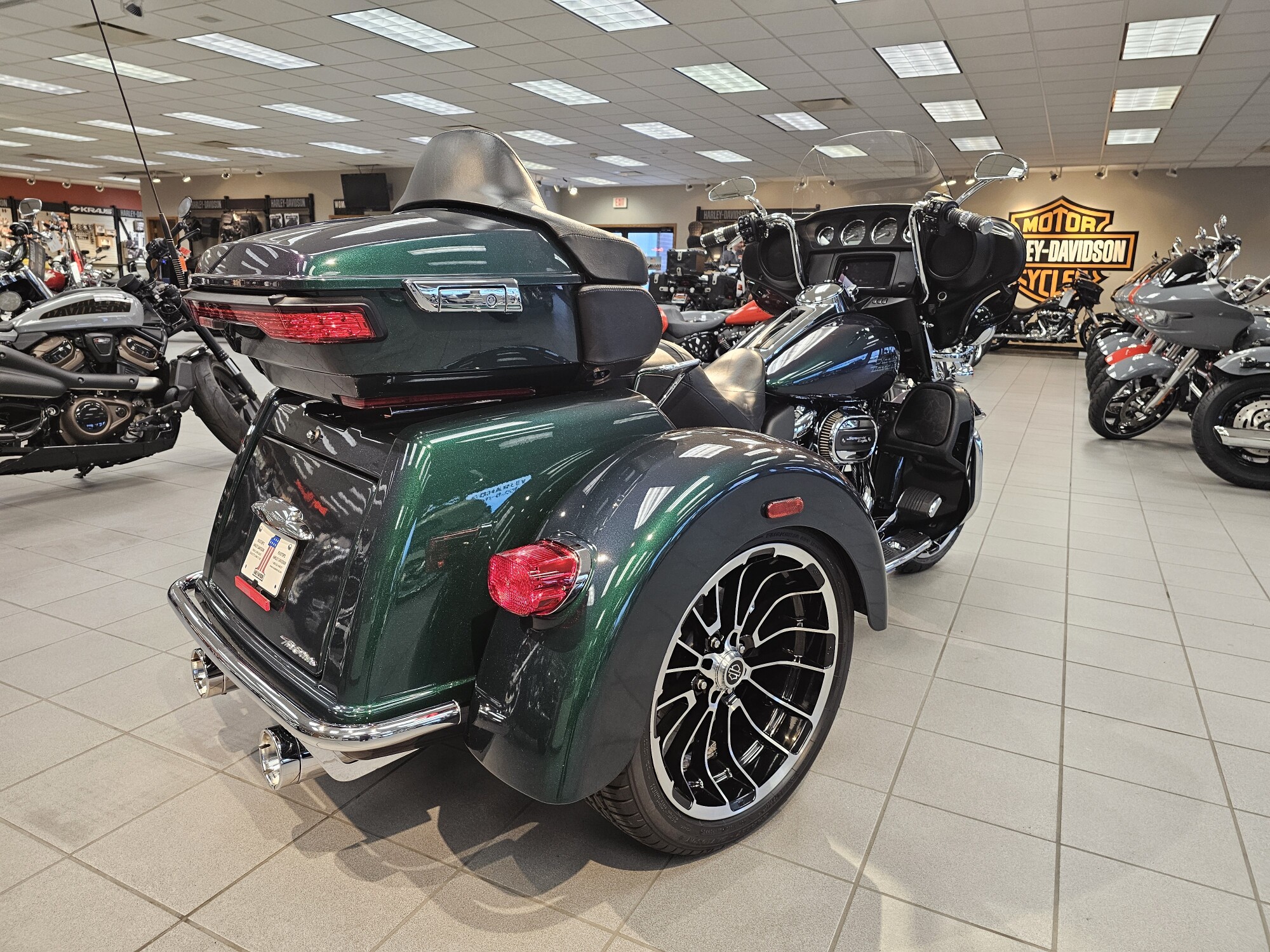 FLHTCUTG 2021 Tri Glide® Ultra, photo 8