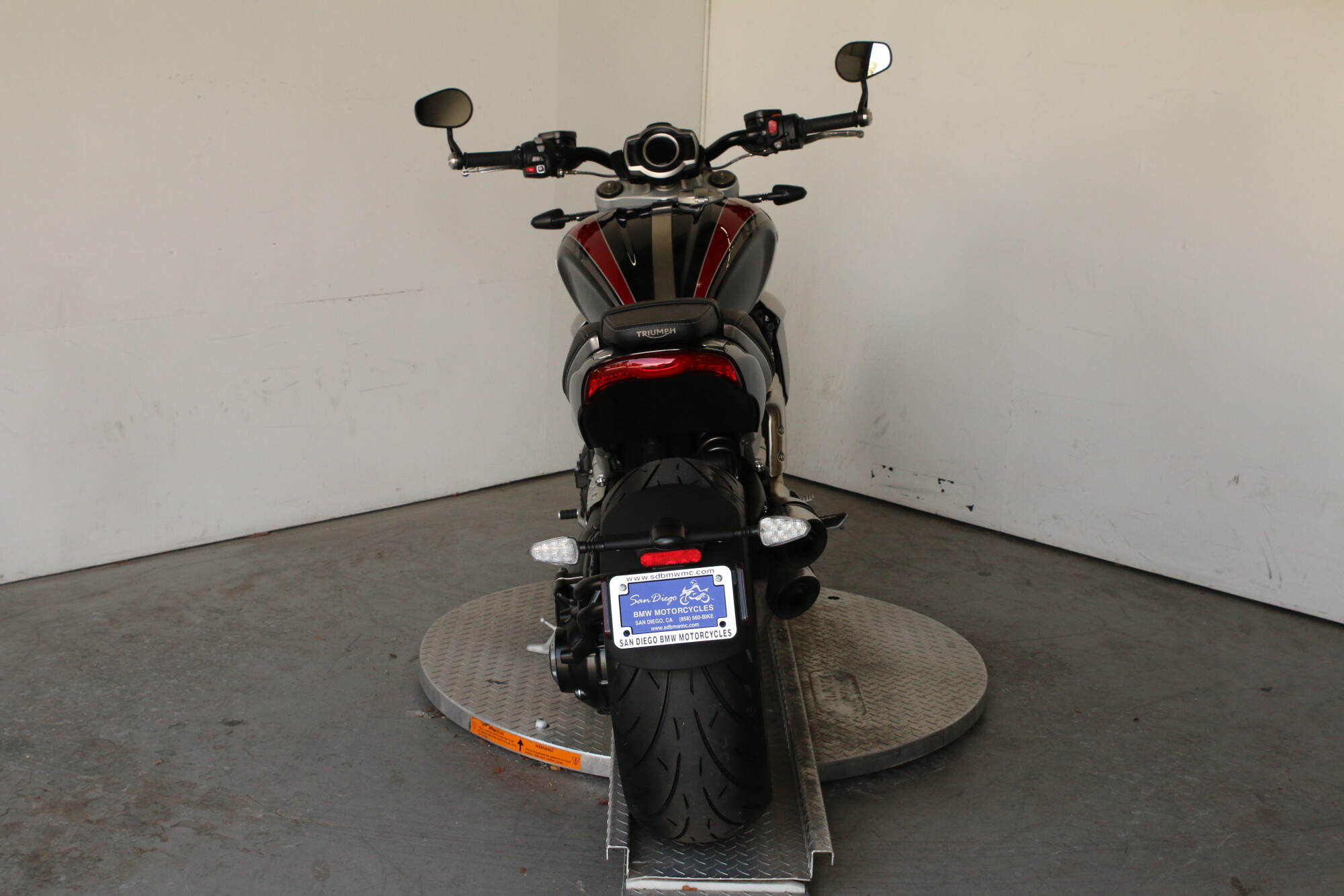 2024 Triumph Rocket 3 R, photo 4