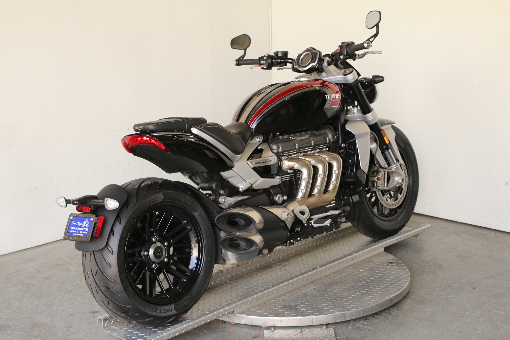 2024 Triumph Rocket 3 R, photo 3