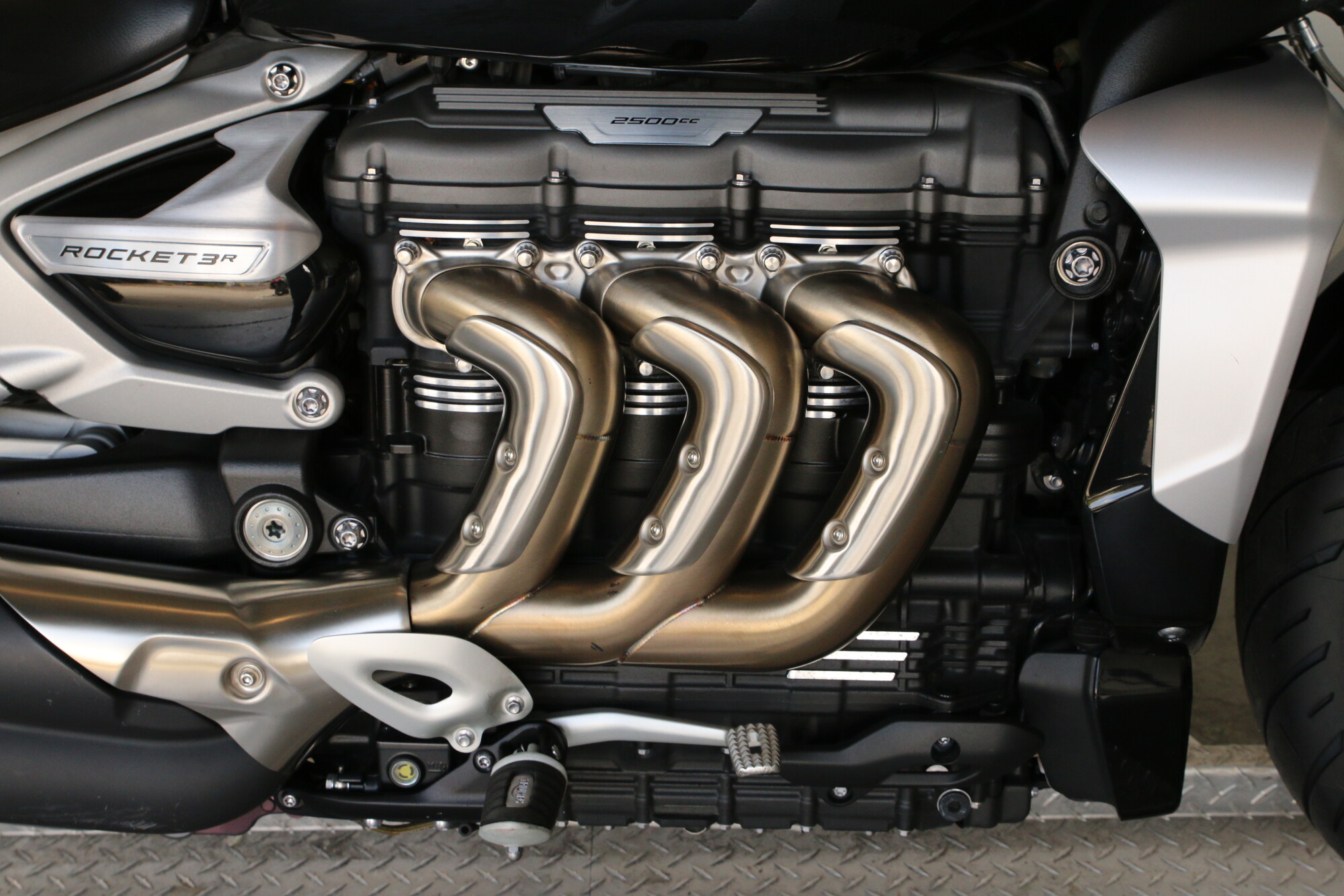 2024 Triumph Rocket 3 R, photo 15