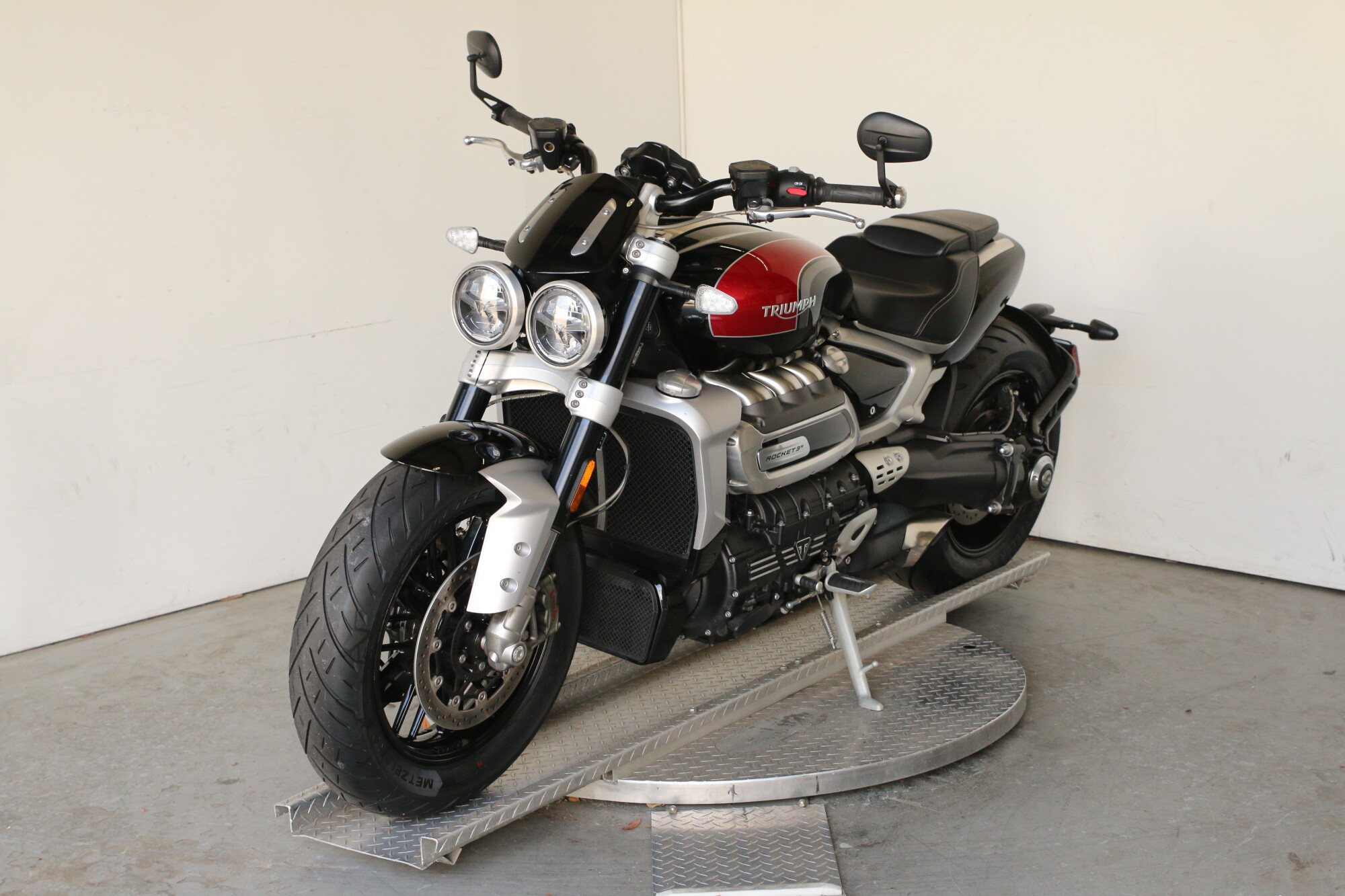 2024 Triumph Rocket 3 R, photo 9