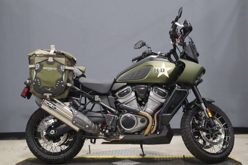 2022 Harley-Davidson® Pan America™ 1250 Special MINERAL GREEN