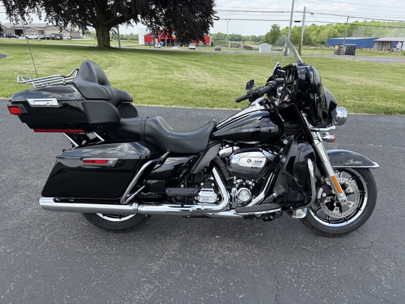 2019 Harley-Davidson® Ultra Limited Vivid Black