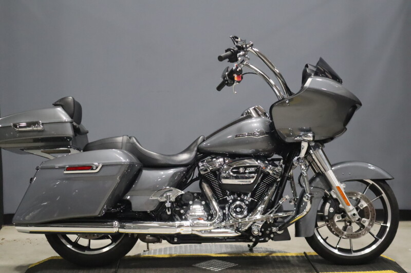 2021 Harley-Davidson® Road Glide® Gauntlet Gray Metallic