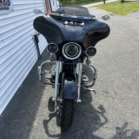 2015 Harley-Davidson® Street Glide® Special Vivid Black thumb 2