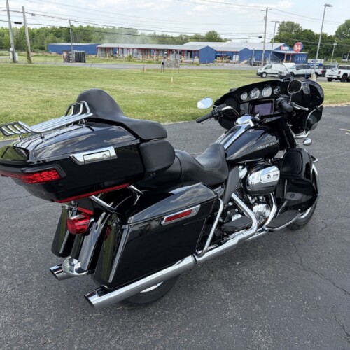 2019 Harley-Davidson® Ultra Limited Vivid Black thumb 2