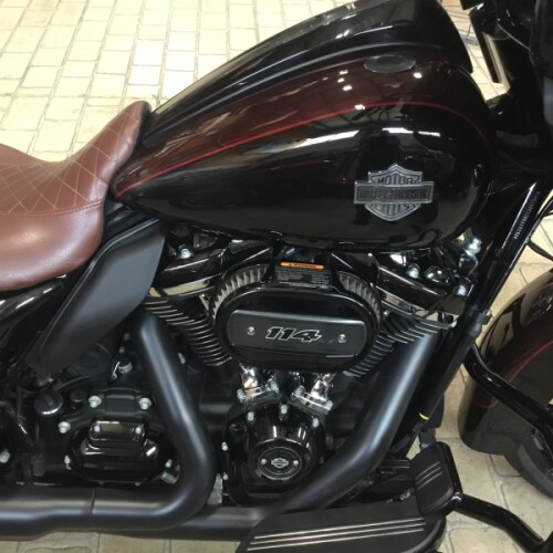 2022 Harley-Davidson® Street Glide® Special Midnight Crimson/Vivid Black - Black Finish thumb 3
