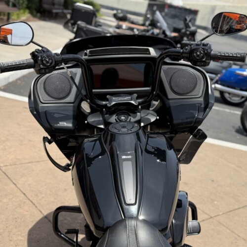 2024 Harley-Davidson® Road Glide® Vivid Black thumb 0