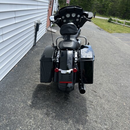 2010 Harley-Davidson® Street Glide® Vivid Black thumb 2