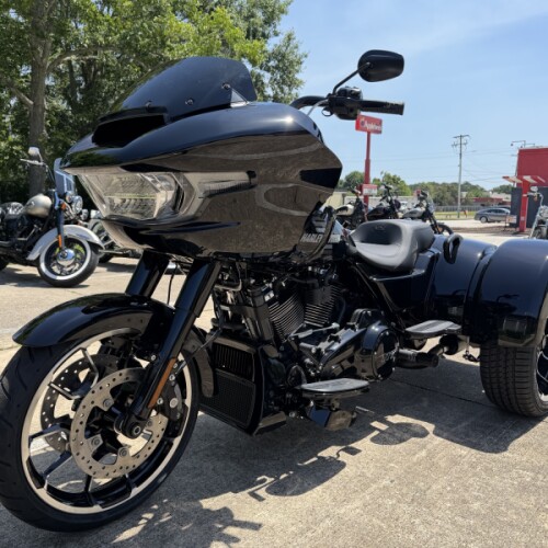 FLTRT 2026 Road Glide 3 thumb 1
