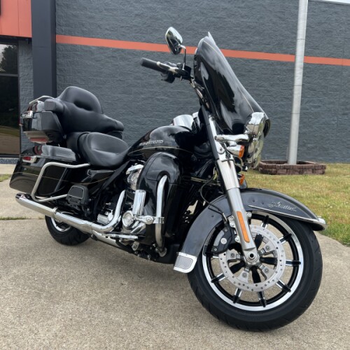 2017 Harley-Davidson® Ultra Limited Black Quartz thumb 3