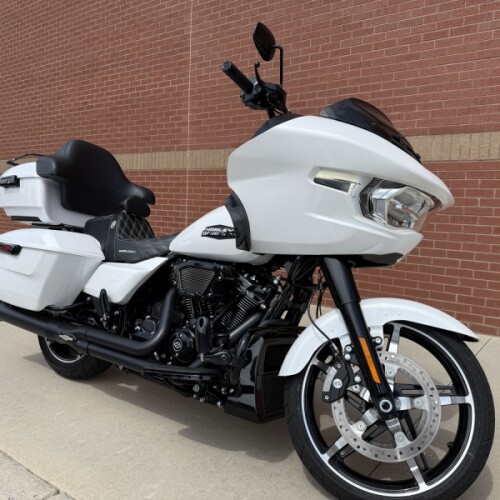 FLTRX 2025 Road Glide® thumb 3
