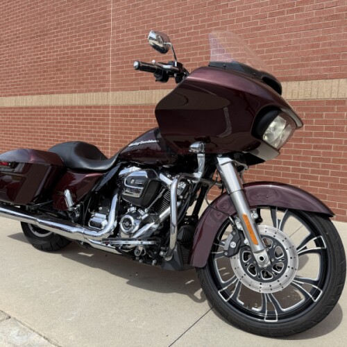 2019 Harley-Davidson® Road Glide® Twisted Cherry thumb 3