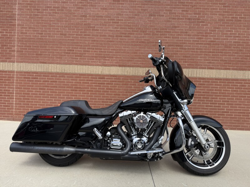 2014 Harley-Davidson® Street Glide® Black