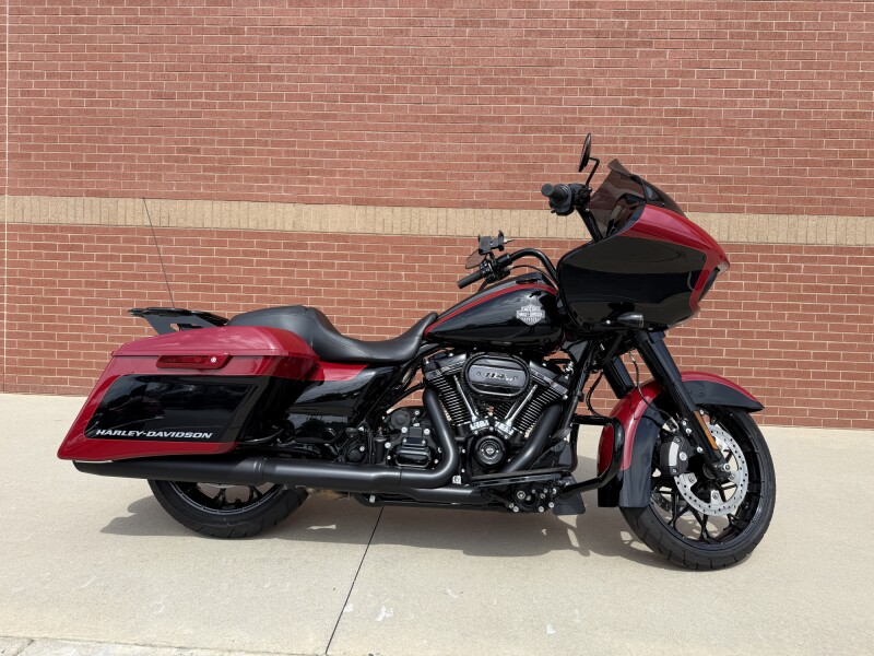 2021 Harley-Davidson® Road Glide® Special Billiard Red/Vivid Black — Black Finish