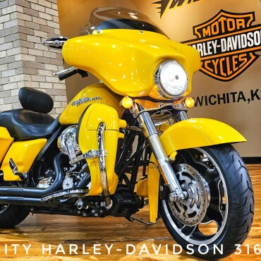 2013 Harley-Davidson® Street Glide®, FLHX thumb 2