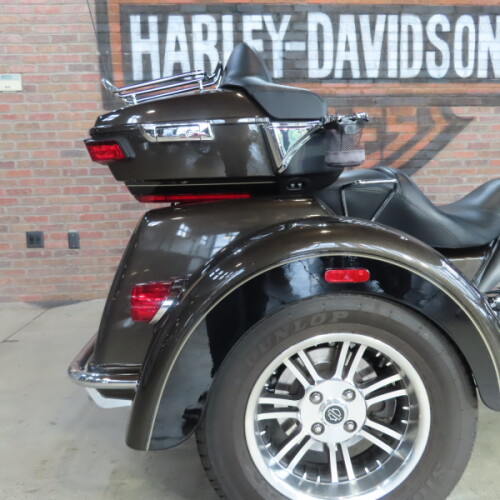 2020 Harley-Davidson® Tri Glide® Ultra FLHTCUTG thumb 1