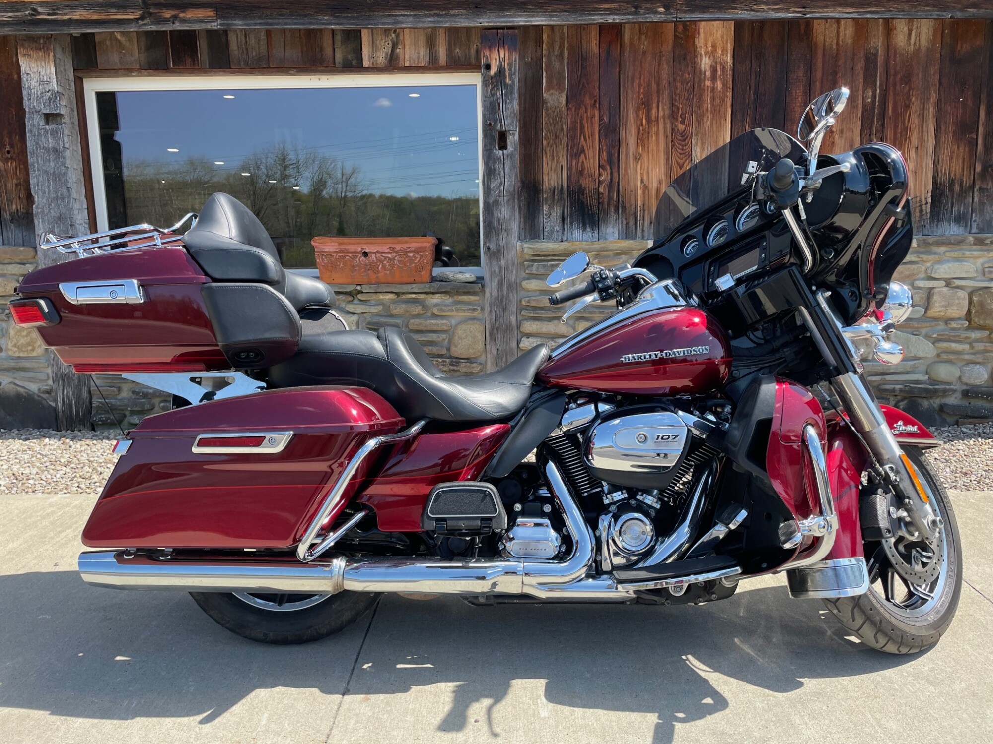 2017 Harley-Davidson® Ultra Limited Two-Tone Mysterious Red Sunglo/Velocity Red Sunglo