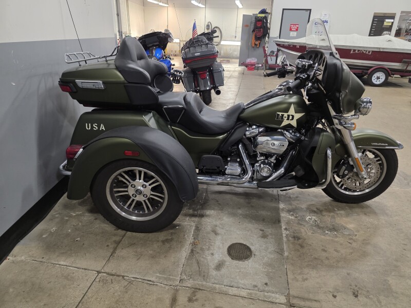 FLHTCUTG 2022 Tri Glide® Ultra