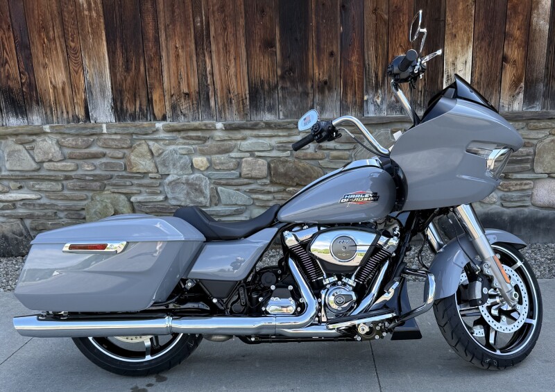 2026 Harley-Davidson® Road Glide® Dark Billiard Gray Chrome Solo