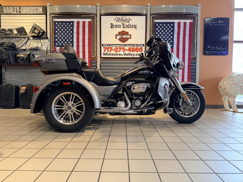 2017 H-D FLHTCUTG Tri Glide® Ultra 107ci