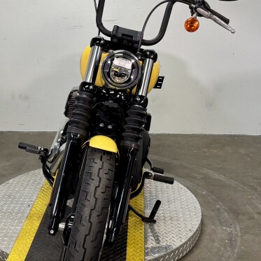 FXBBS 2023 Street Bob® 114 thumb 0