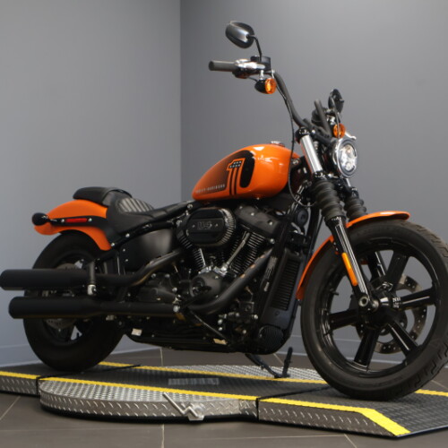 2024 Harley-Davidson® Street Bob® 114 Baja Orange thumb 3