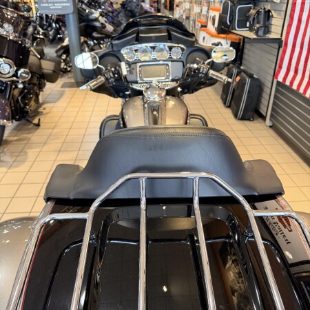 2017 H-D FLHTCUTG Tri Glide® Ultra 107ci thumb 0