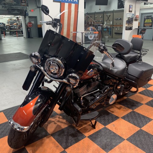 2025 Harley-Davidson Heritage Classic FLHC thumb 0