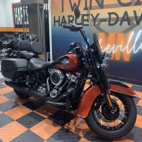 2025 Harley-Davidson Heritage Classic FLHC thumb 2