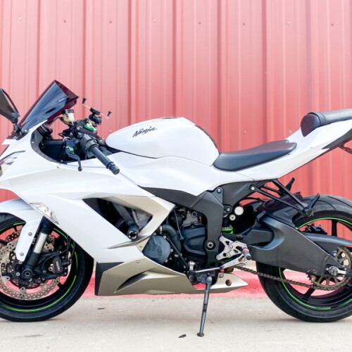 2017 Kawasaki Ninja® ZX™-6R ABS ZX636FHFL thumb 3