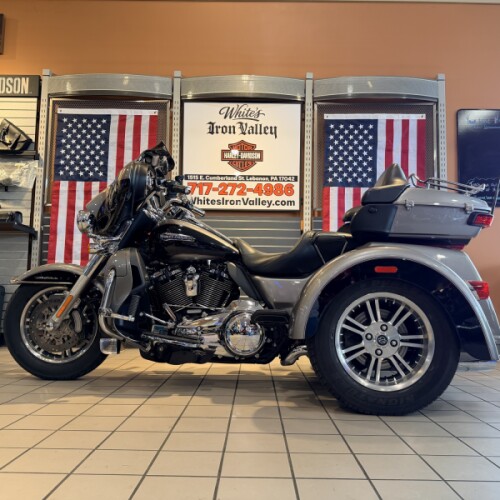 2017 H-D FLHTCUTG Tri Glide® Ultra 107ci thumb 3