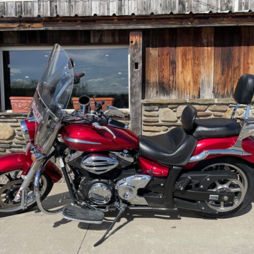 2010 Yamaha V Star 950 Candy Red thumb 3