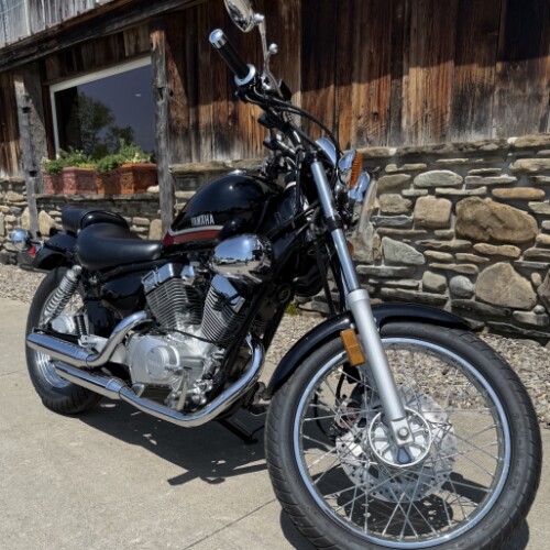 2025 Yamaha V Star 250 Raven thumb 1